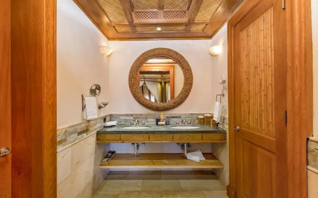 Ocean View Villa with Pool Chef Butler