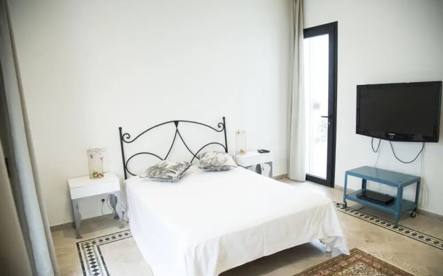 Les Verrières De Gammarth: Villa moderne +Piscine