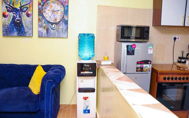 Lux Suites TRM 1 Bedroom Apartments
