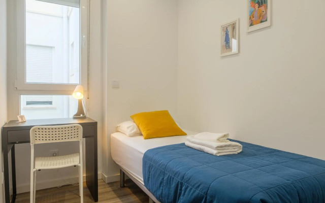 Modern Penthouse with Private Terrace