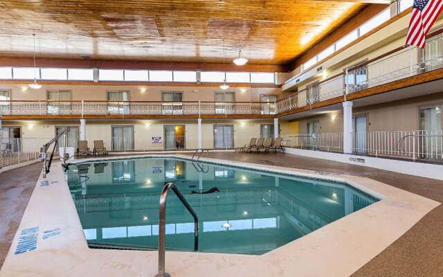 Quality Inn & Suites Coldwater near I-69