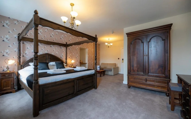 White Lion Royal Hotel