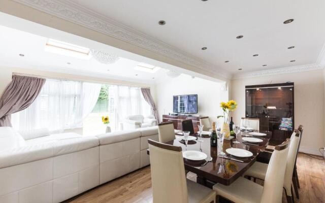 London's Best Spacious Family Home