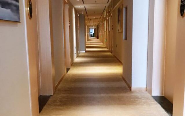 Super 8 Hotel