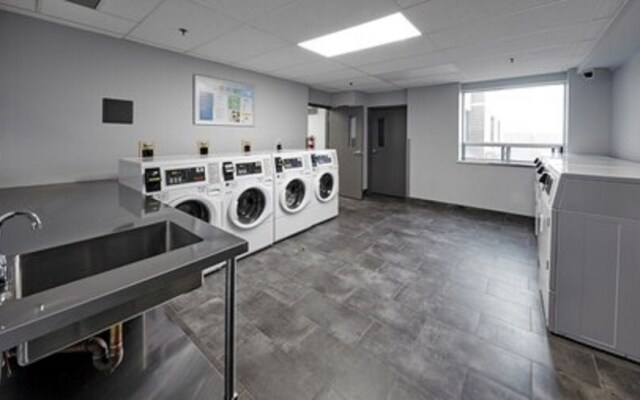 Residence & Conference Centre - King City