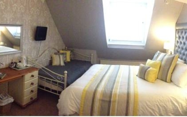 Hollies Guest House