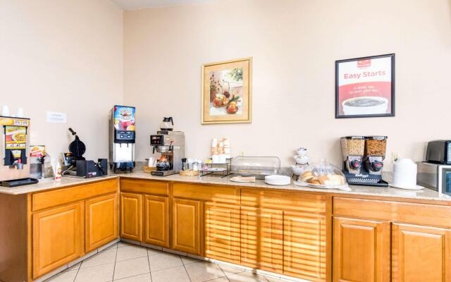 Econo Lodge Norwalk