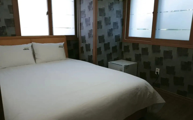 The View Hostel