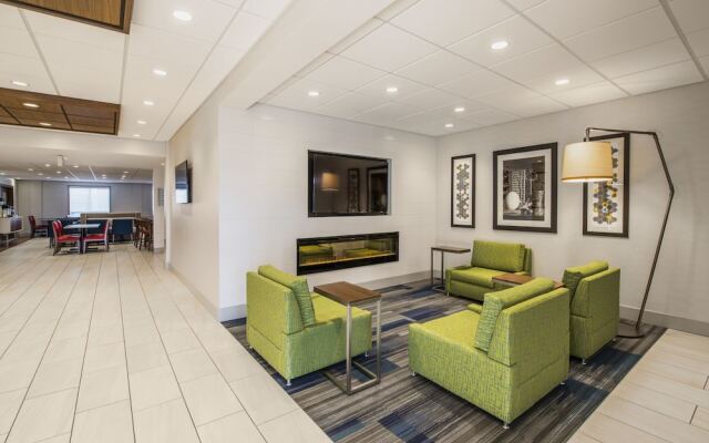 Holiday Inn Express Calgary North