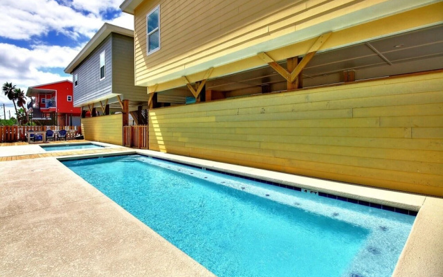 Sea Clusion 2 Bedroom Bungalow by Redawning