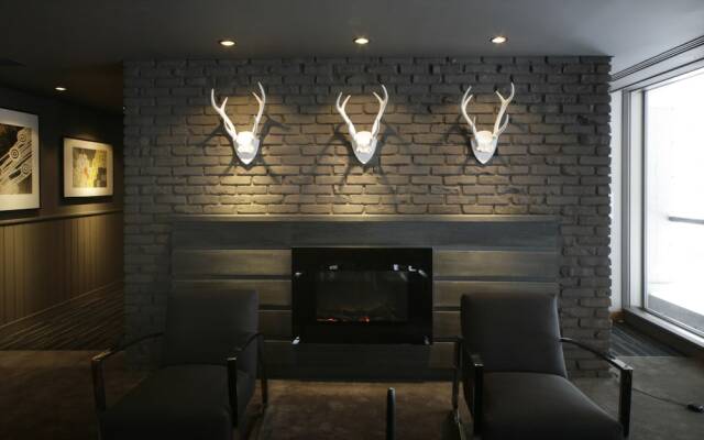 The Ridge Hotel & Apartments