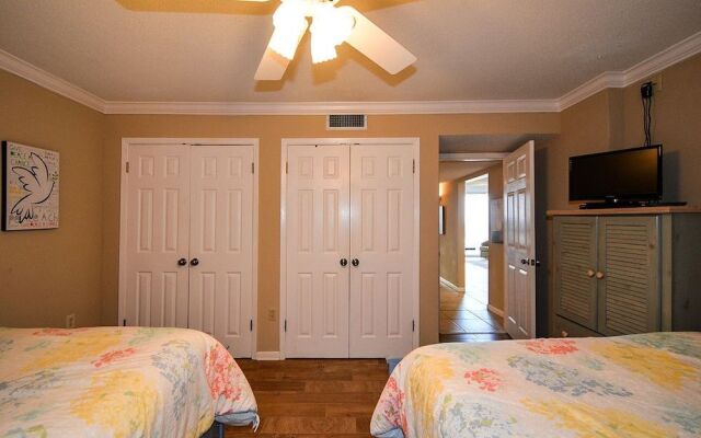 Shoreline 2054 Condo by RedAwning