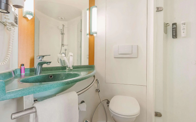 ibis Gurgaon Golf Course Road Hotel