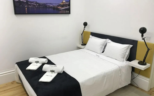 Oporto Sun - Trindade