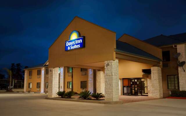 Days Inn & Suites by Wyndham Conroe North