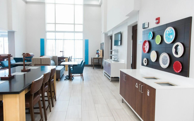 Holiday Inn Express & Suites Columbia-Fort Jackson by IHG