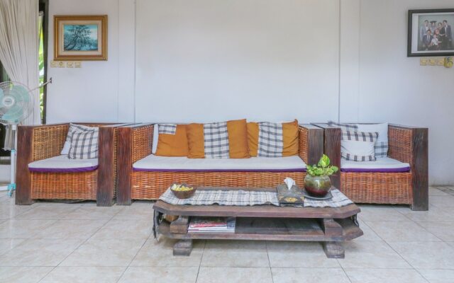 OYO 1757 Villa Dende