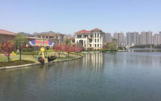 Qidong Risheng Donghai Holiday Apartment