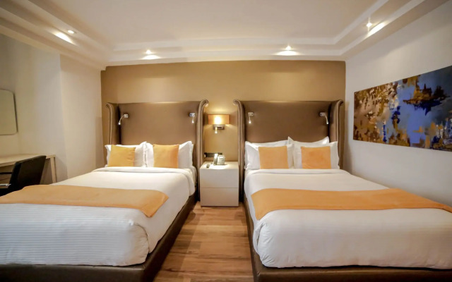 Victoria Crown Plaza Hotel