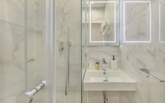 Marques de Pombal Metropolitan Flat