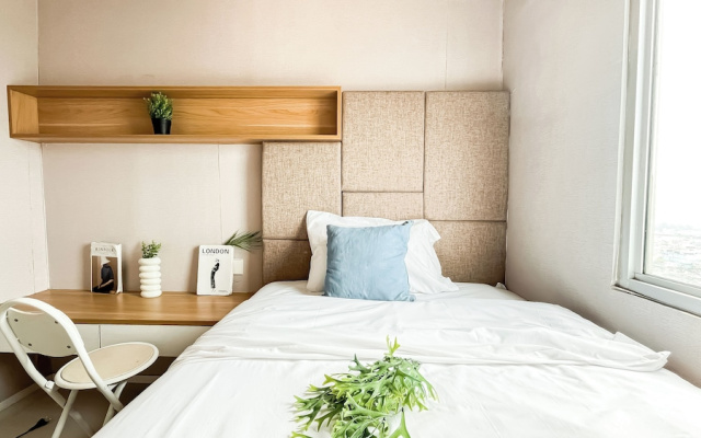 Warm And Comfy 2Br At Green Bay Pluit Apartment