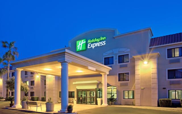 Holiday Inn Express Airport - Tucson, an IHG Hotel