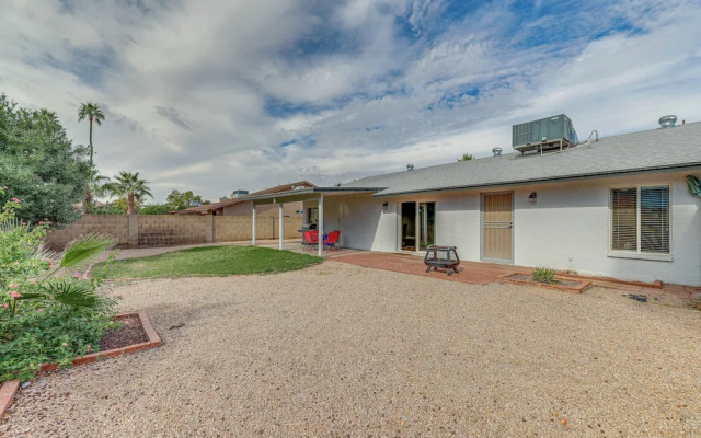 12 Mi to Old Town: Home w/ Patio & Yard Space