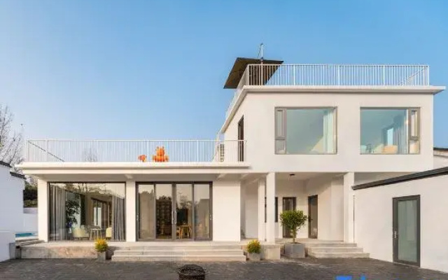 Yy House
