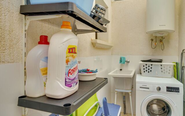 Huge Holiday Home in Torrevieja With Swimming Pool