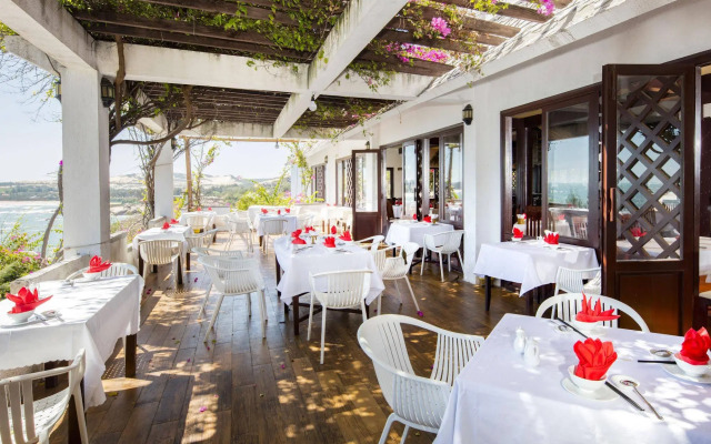 Rock Water Bay Beach Resort & Spa