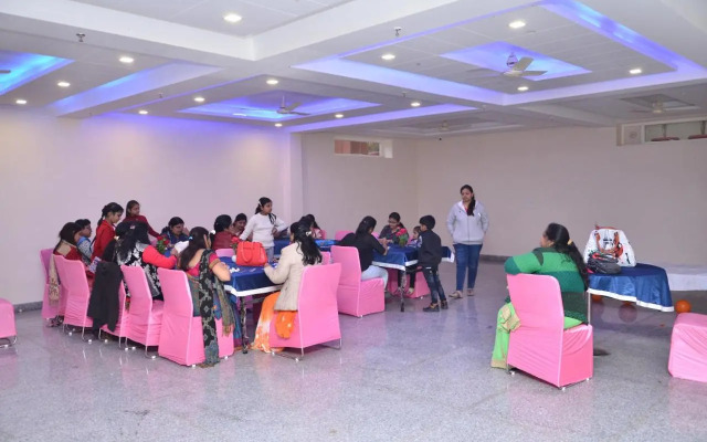 Regal Hotel & Restaurant