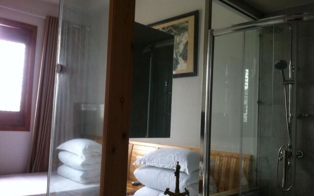 Hongcun Guanchuanyilou Hotel