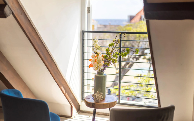 ☀️Sunshine☀️  Magnificently Bright 2BR Top City Centre Townhouse