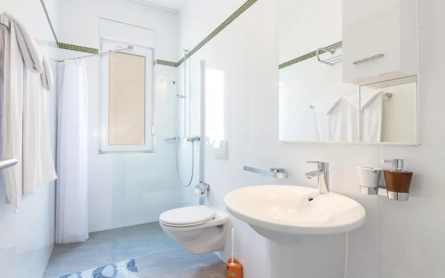 Awesome Home in Funtana With Wifi and 4 Bedrooms