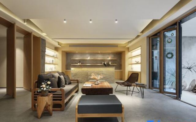 Mogan Mountain Akita Cuckoo Fairytale World B&B