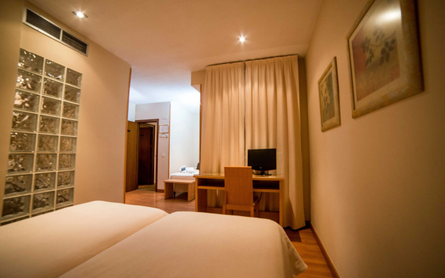 Hotel Serrano