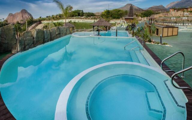 Magic Natura Animal, Waterpark & Polynesian Resort