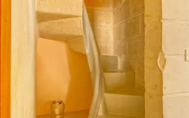 Traditional Maltese Townhouse, Roof Terrace and Views