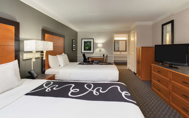 Days Inn by Wyndham Gainesville University I-75