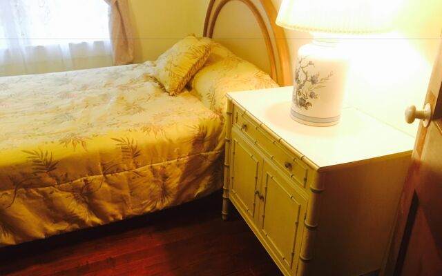 Kenoza Lake View Manor