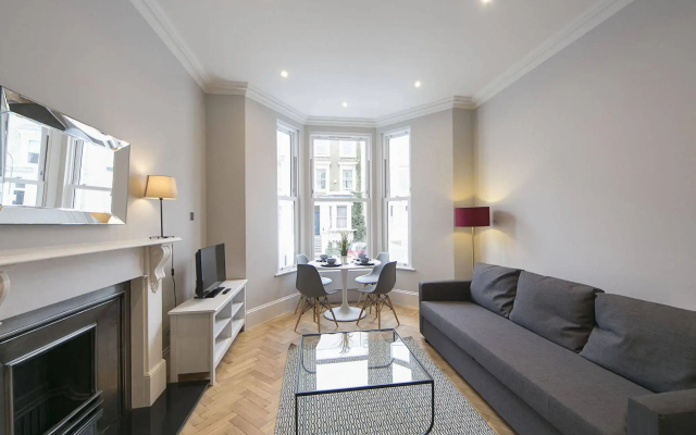 Fg Apartments - The Brompton Residence