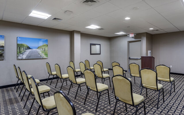 Comfort Inn & Suites Watertown - 1000 Islands
