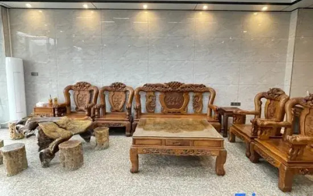Wanwei Jintan Jingqian Business Hotel