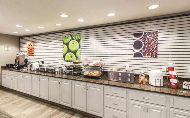 La Quinta Inn & Suites by Wyndham Fargo-Medical Center