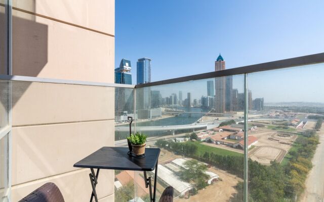 SuperHost - Stunning Canal and City Views From This Condo