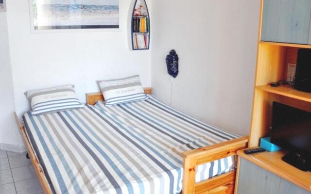 Appartement Sète, 2 Pièces, 4 Personnes - Fr-1-338-98