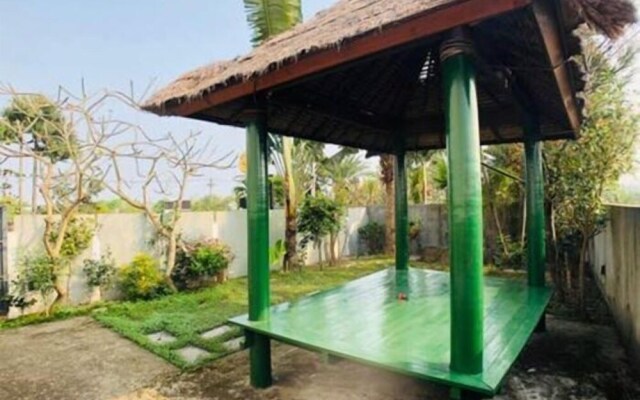 Palm Island Hostel