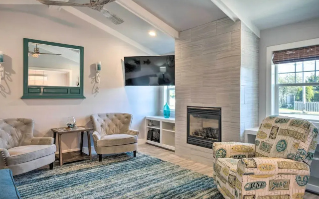 Coastal Getaway by Pebble Beach & Redwoods!