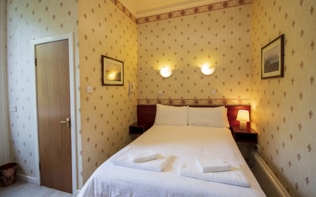 The Stromness Hotel by Paymán Club