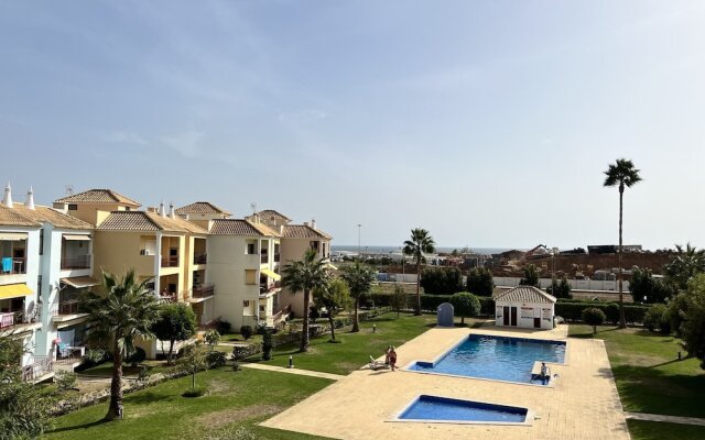 Quarteira Elegant With Pool by Homing